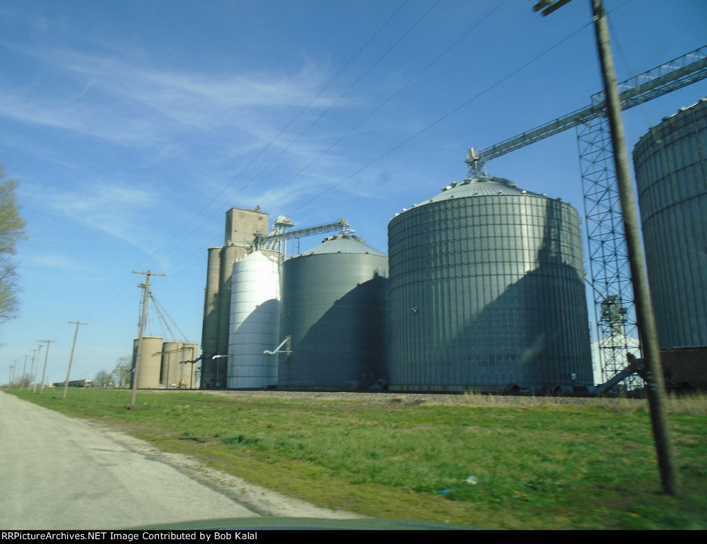 Milmine Grain Elevator looking East