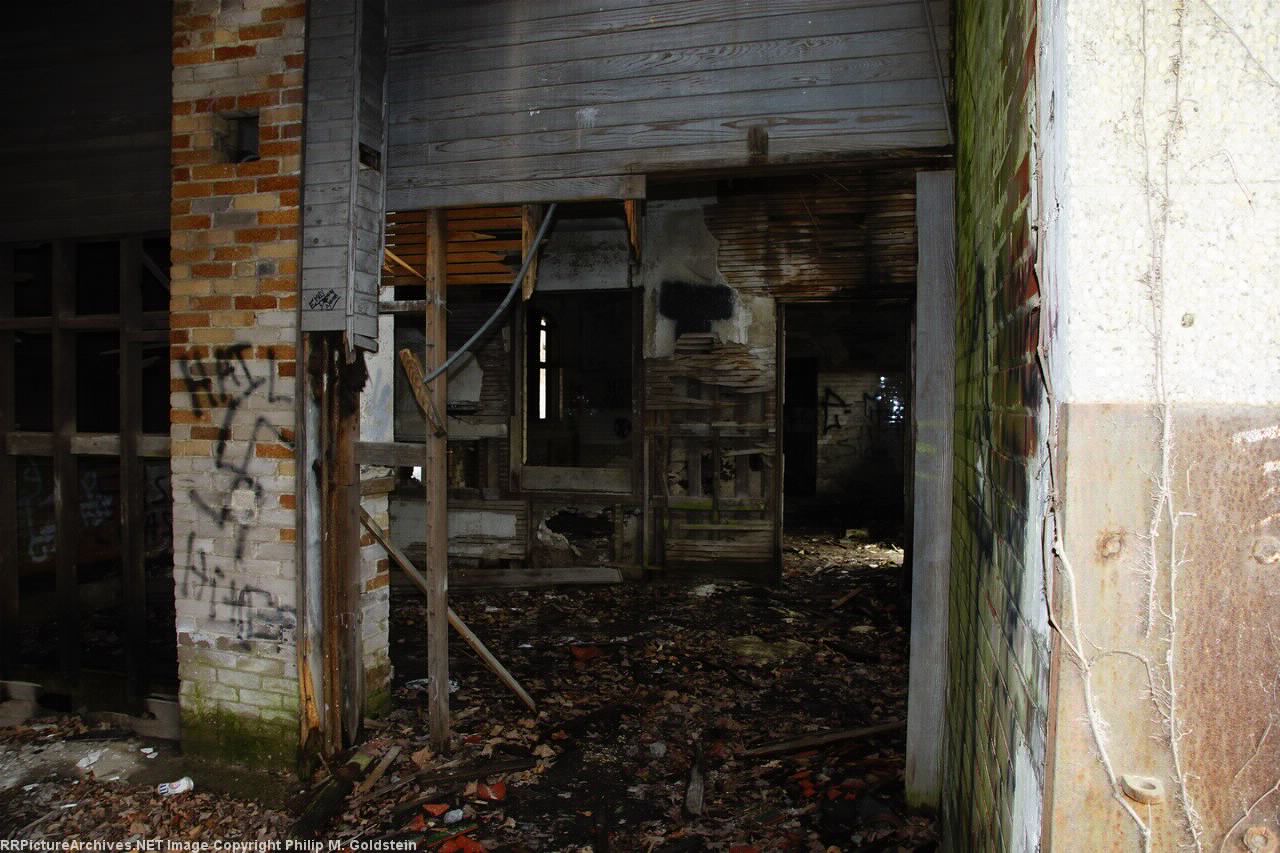 Alford Station (interior - looking north)