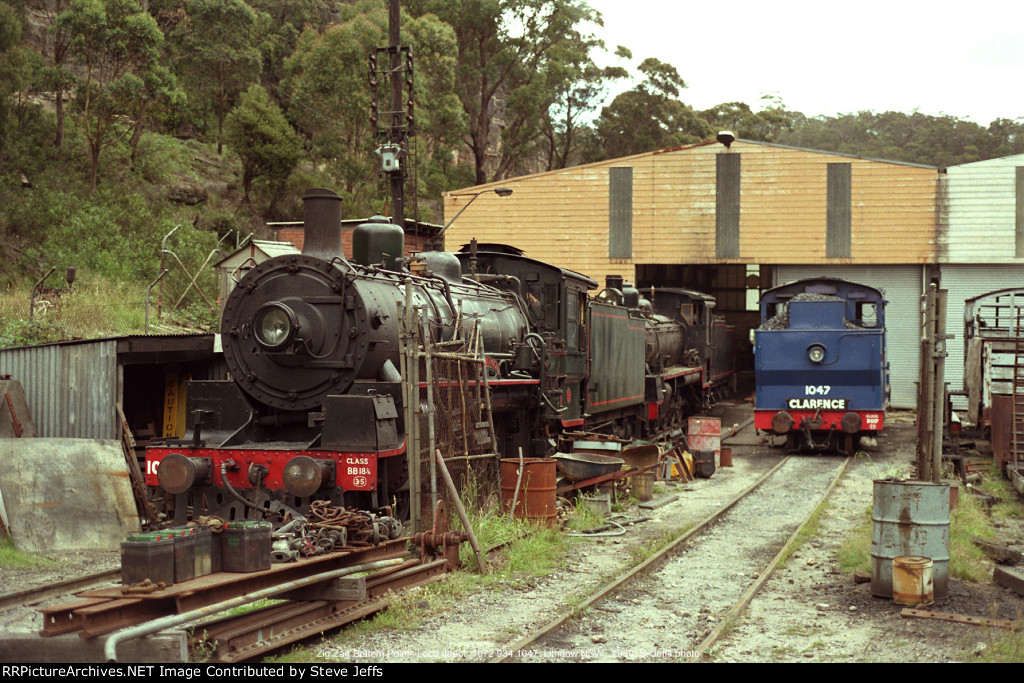 Zig Zag bottom points loco depot
