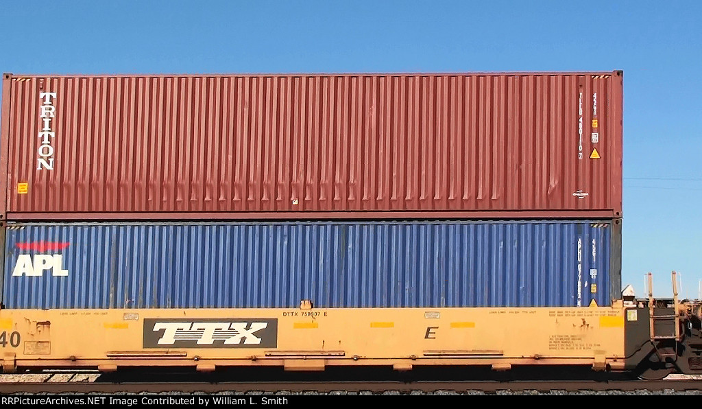 WB Intermodal Frt at Erie Passing Siding NV -109