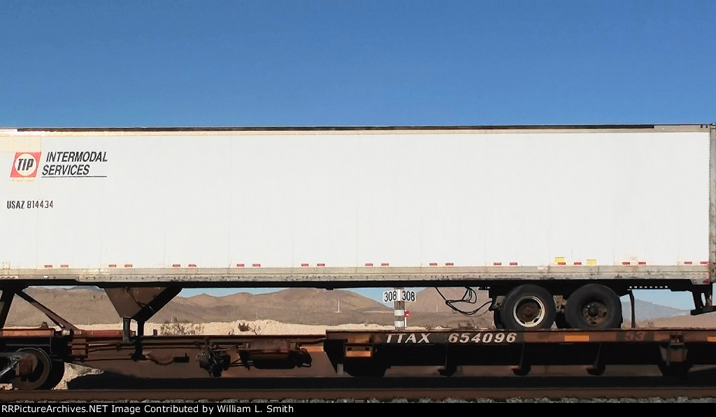 WB Intermodal Frt at Erie Passing Siding NV -127