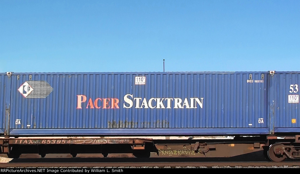 WB Intermodal Frt at Erie Passing Siding NV -146