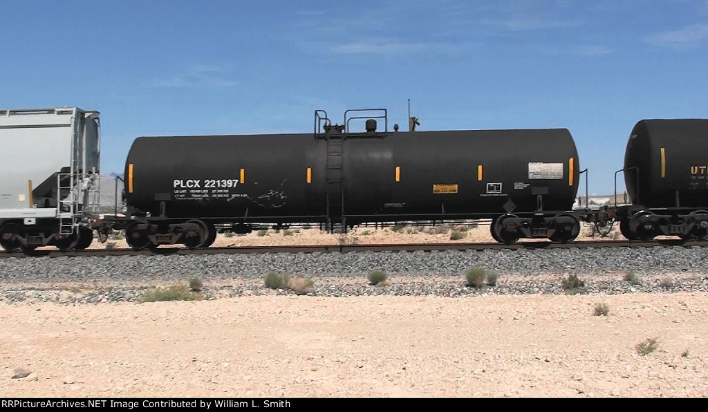 WB Mamifest Frt -HOT SHOT- at Erie NV -27