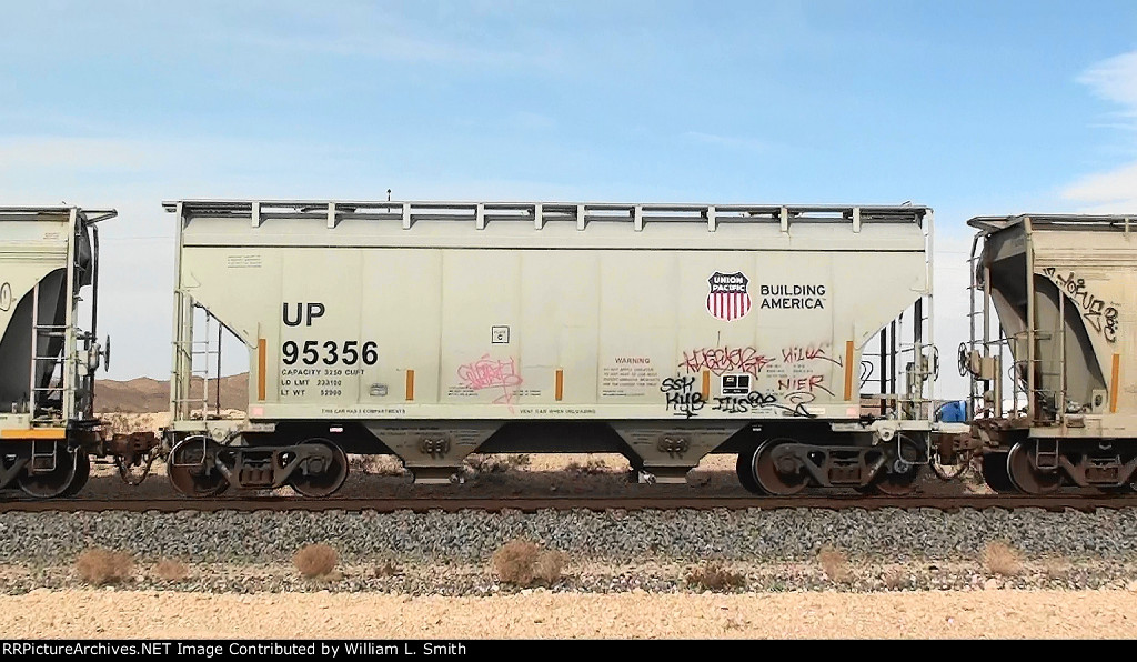 WB Manifest Frt at Erie NV -34