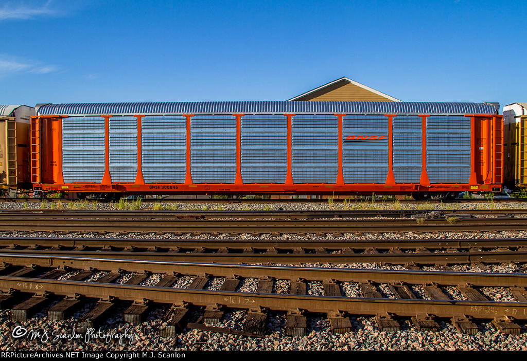 BNSF 300846