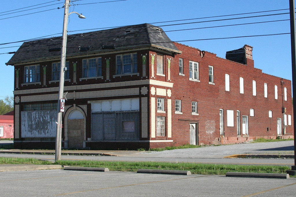 Structure by the tracks