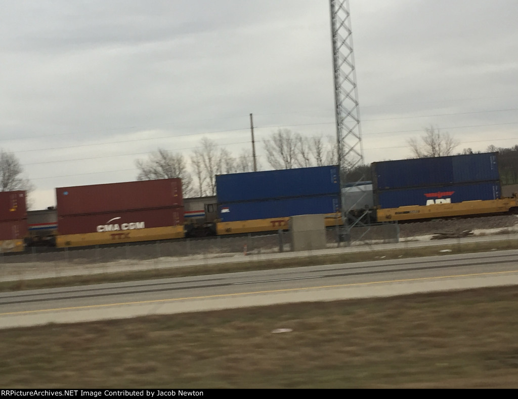 Amtrak 21 meets UP Train