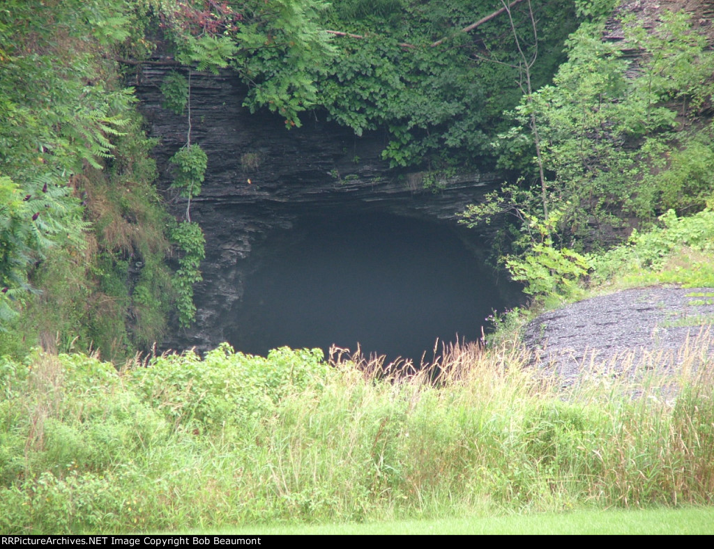 HIGHVIEW TUNNEL SOUTH PORTAL