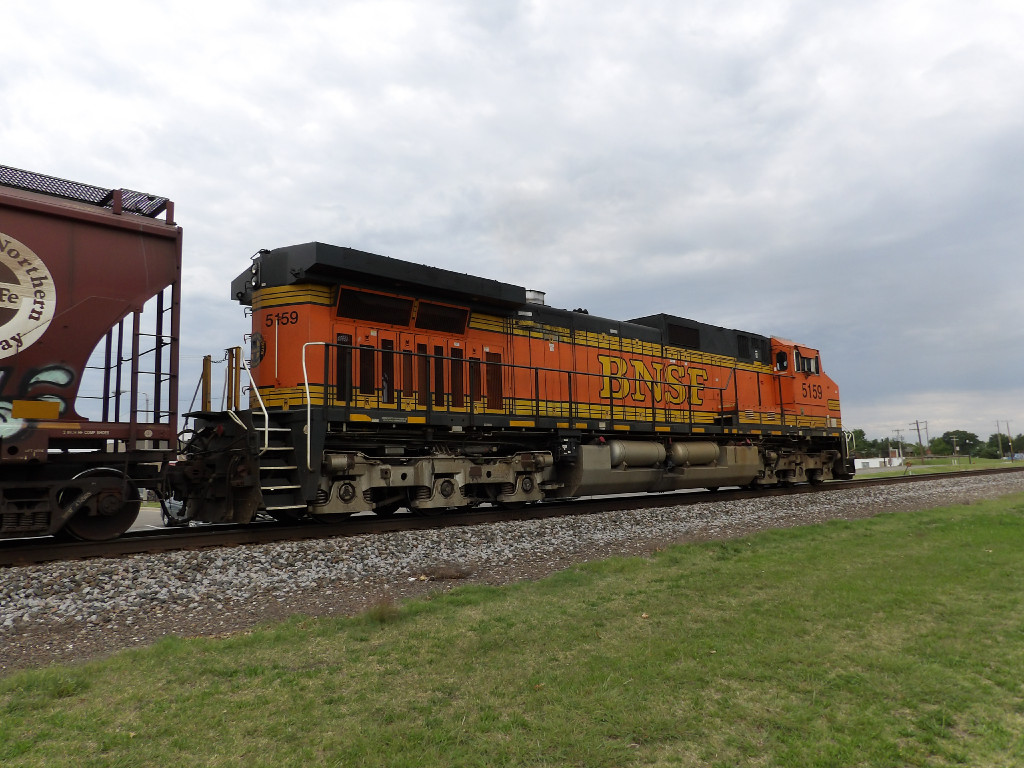 BNSF C44-9W 5159