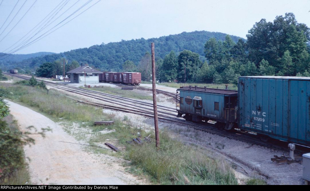 NYC caboose on PC pool train