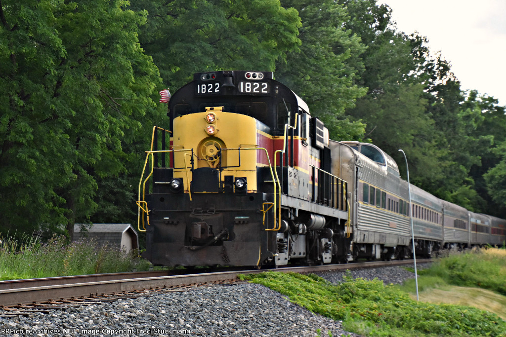 CVSR 1822 tags along on the journey north.