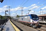 Amtrak Westbound Keystone Train passing Metropark Station