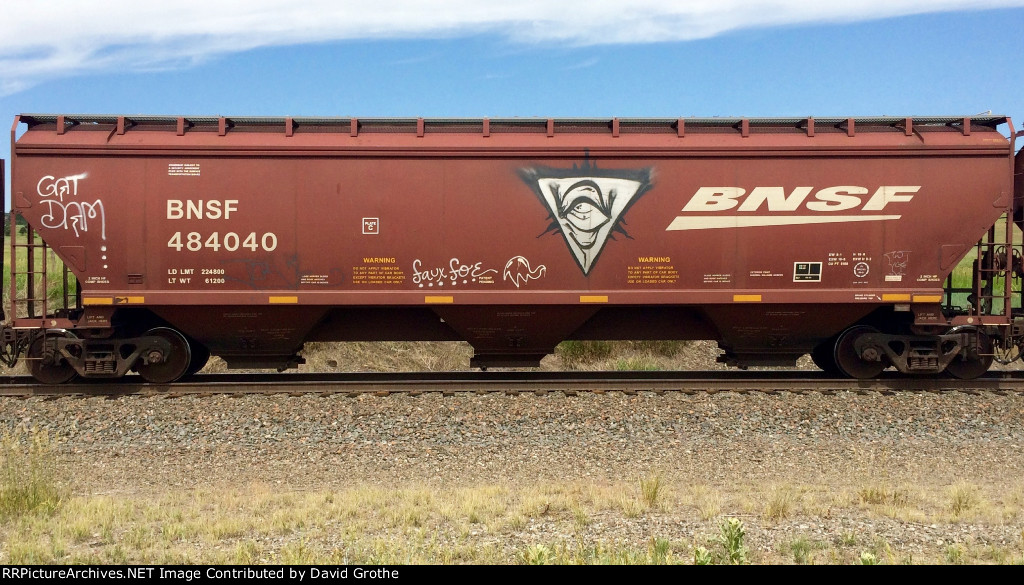 BNSF 484040