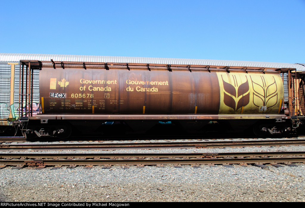 EFCX 605678 4550 cu ft Grain Hopper (side B)