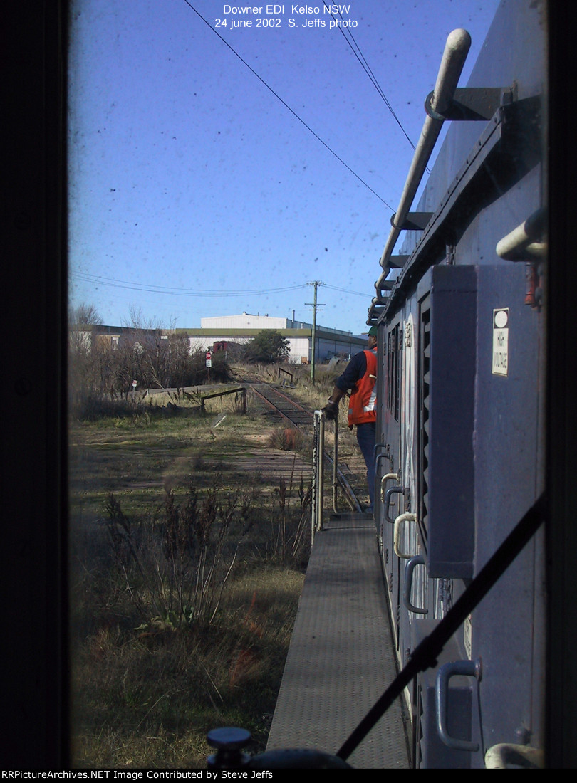 006 approaching Downer EDI