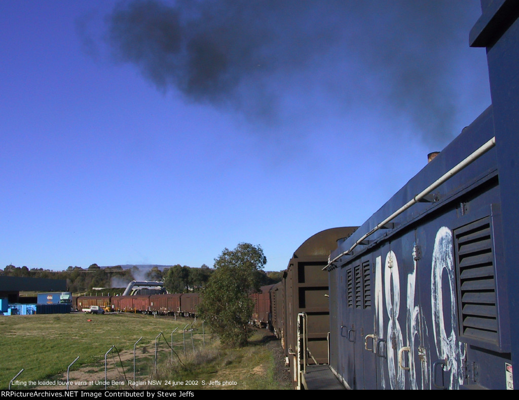 012 Lifting the louvre vans at Uncle Bens
