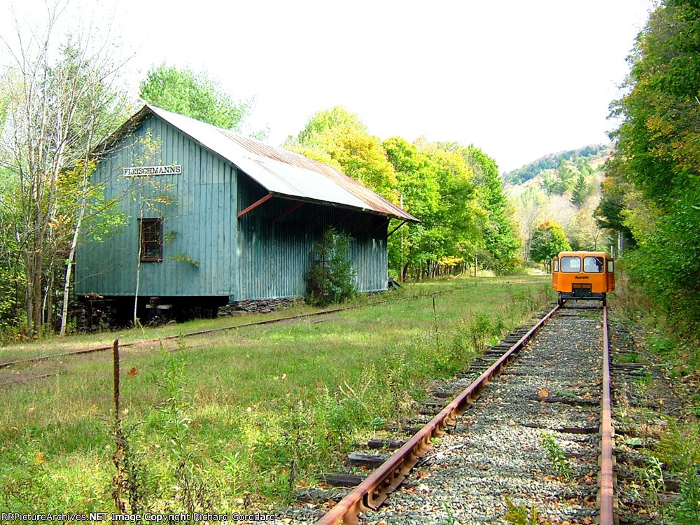 Passing through Fleishmanns on the D&U