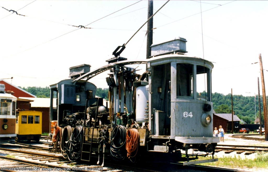 64 is a maintenance trolley 