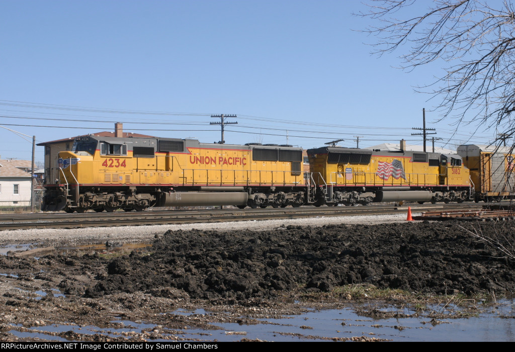 UP SD70s 
