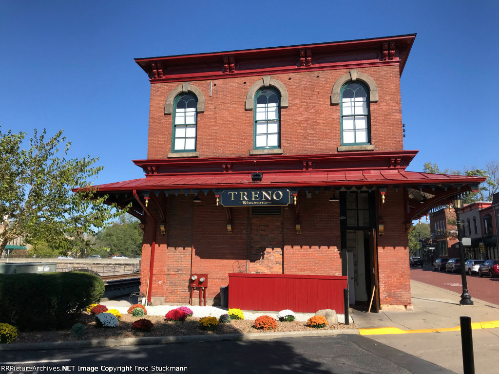 Treno Ristorante opened just this month.