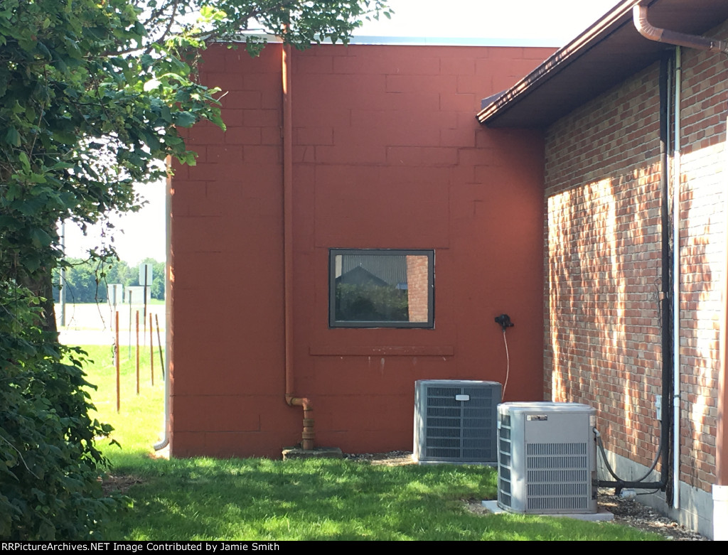 C&LE interurban power substation