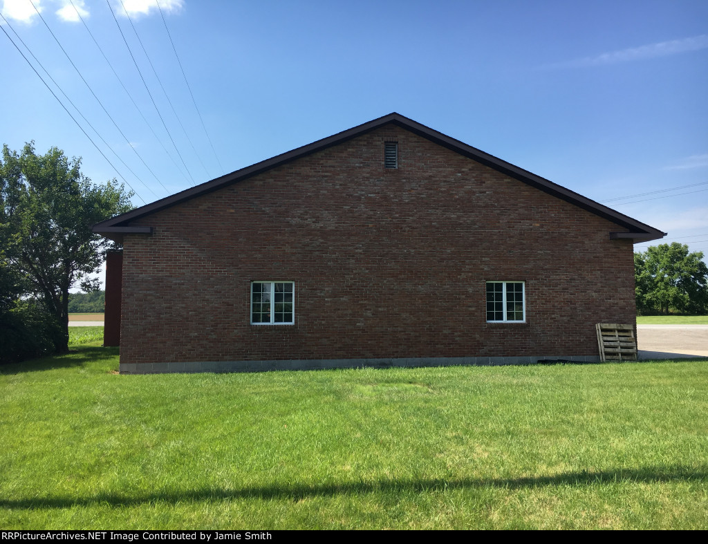 C&LE interurban power substation