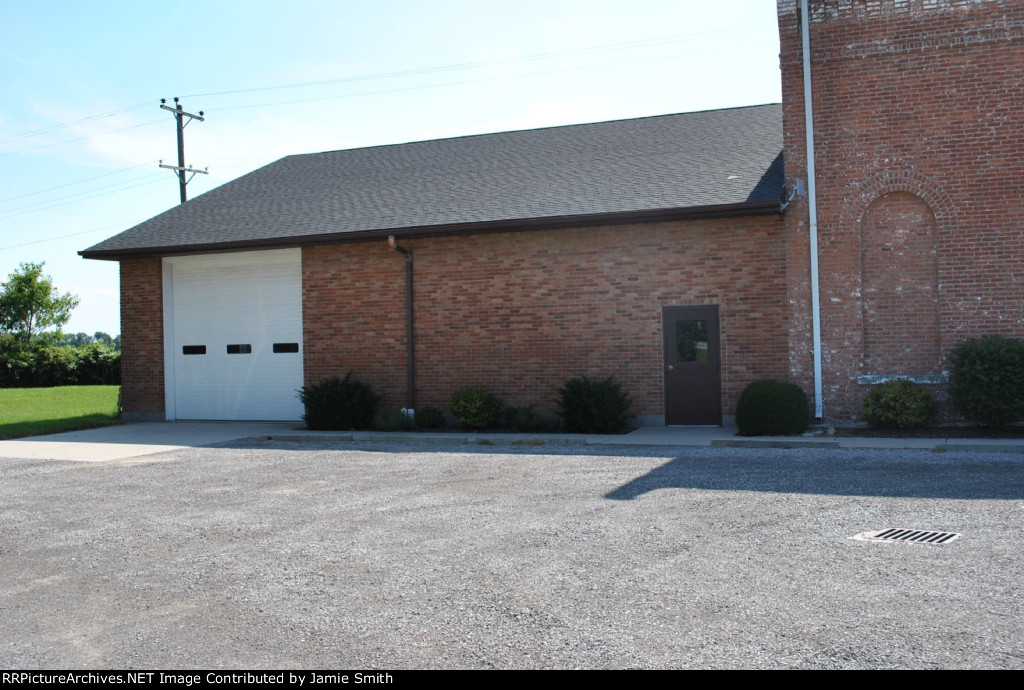 C&LE interurban power substation