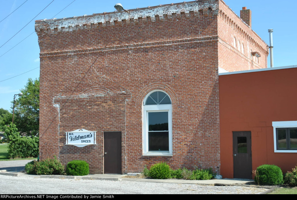 C&LE interurban power substation