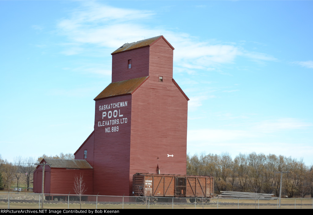 Saskatchewan Pool Elevator No 889 & CN 504409