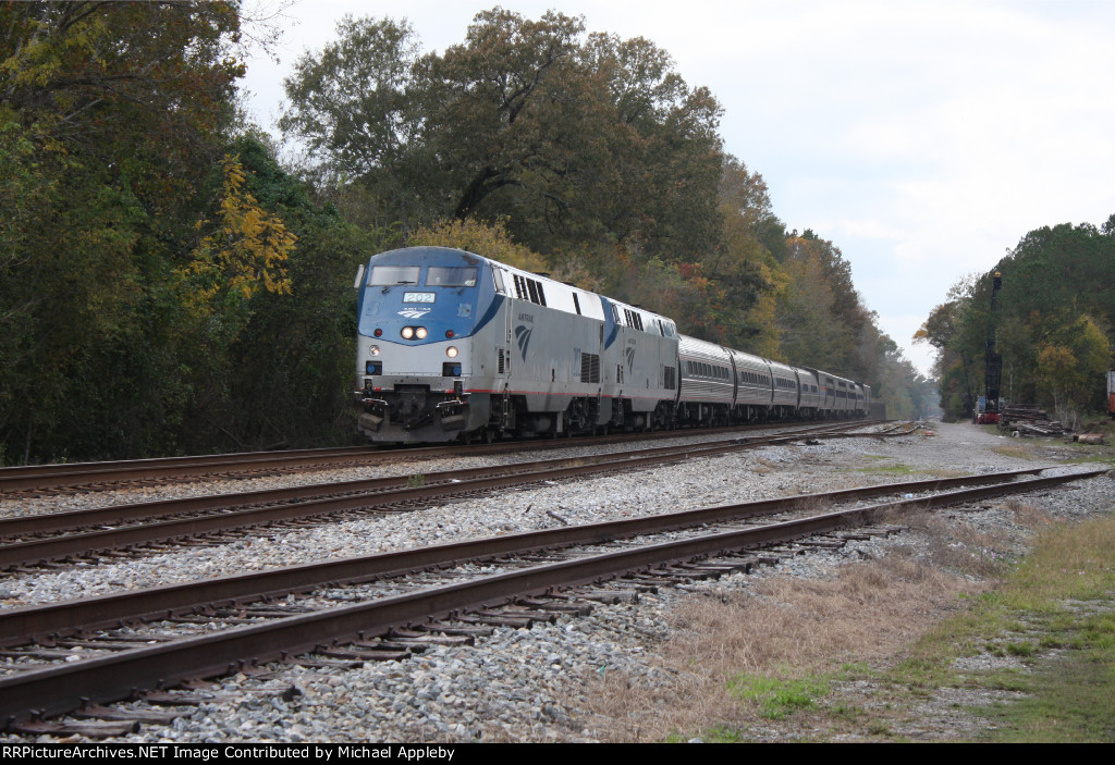 Amtrak 20 at York.