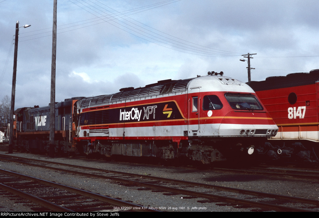 SRA XP2007 V/line X37