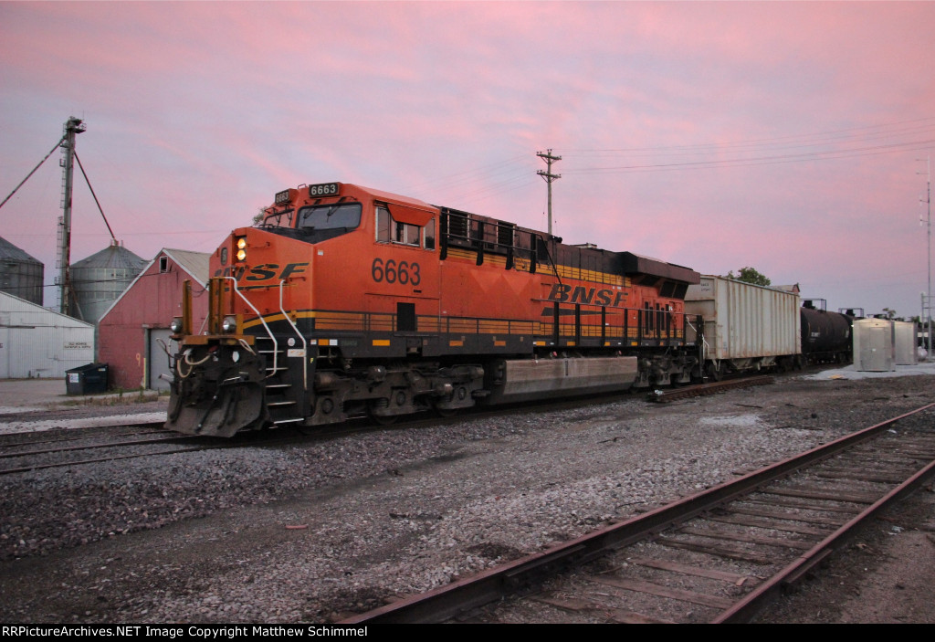 BNSF 6663 - DPU