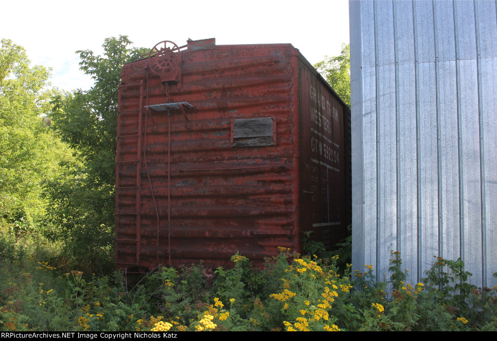 Abandoned GTW Boxcars
