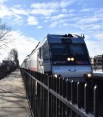 NJT ALP45DP on a local to Suffern