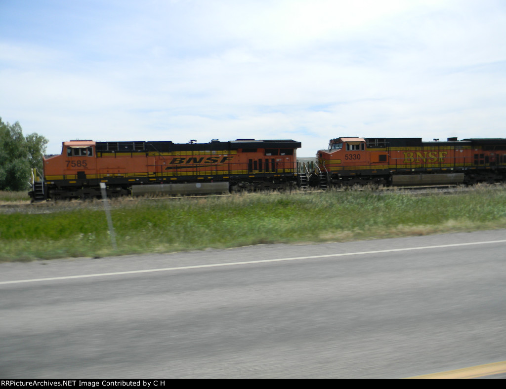 BNSF 7585/5330