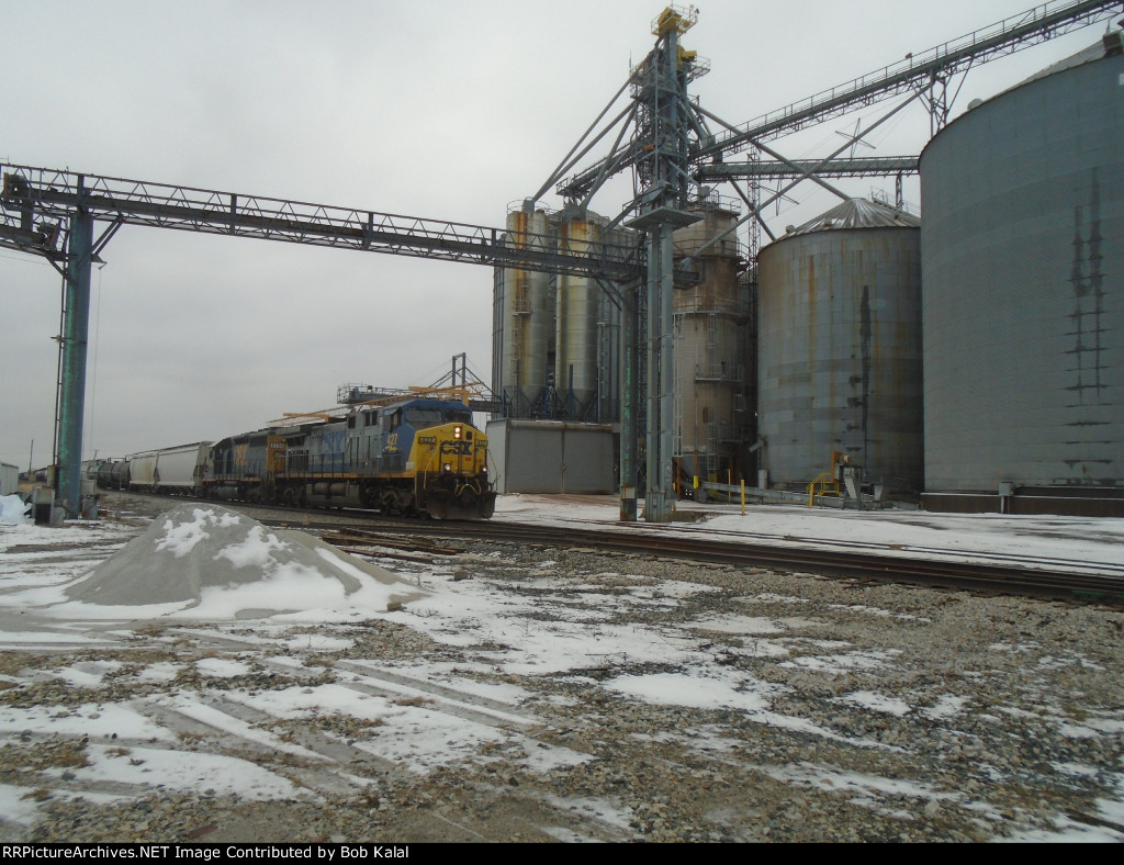 CSX 427 & 8388 heading north