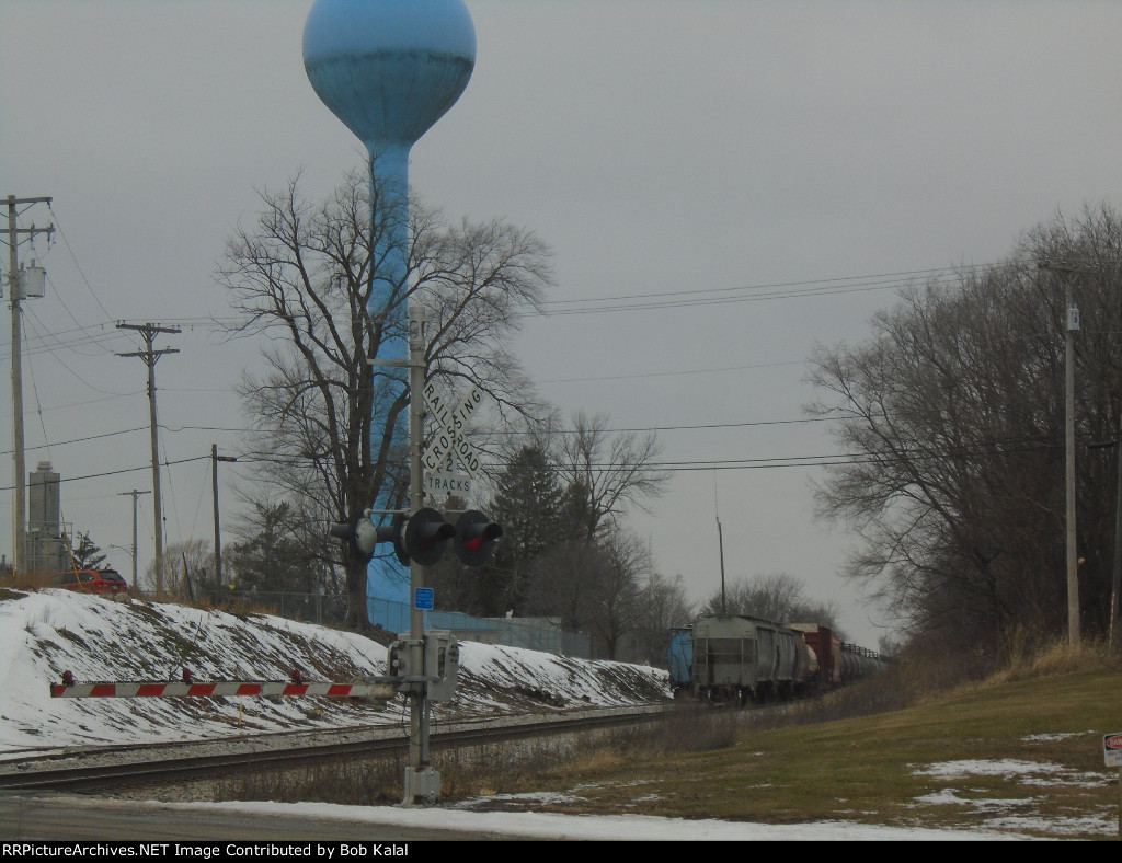 CSX 427 & 8388 heading north
