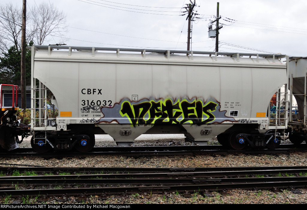 CBFX 316032  3282 cu ft Hopper (side A)