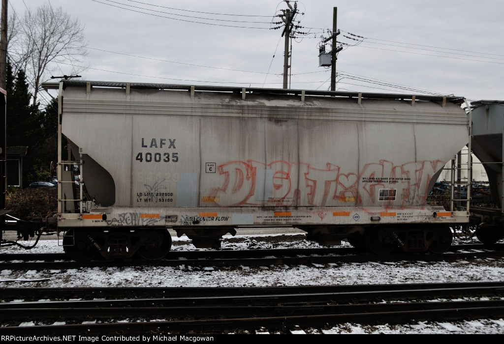 LAFX 40035  3256 cu ft Hopper (side A)