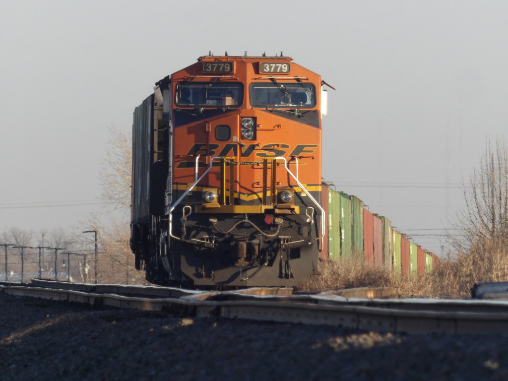 BNSF ET44C4 3779