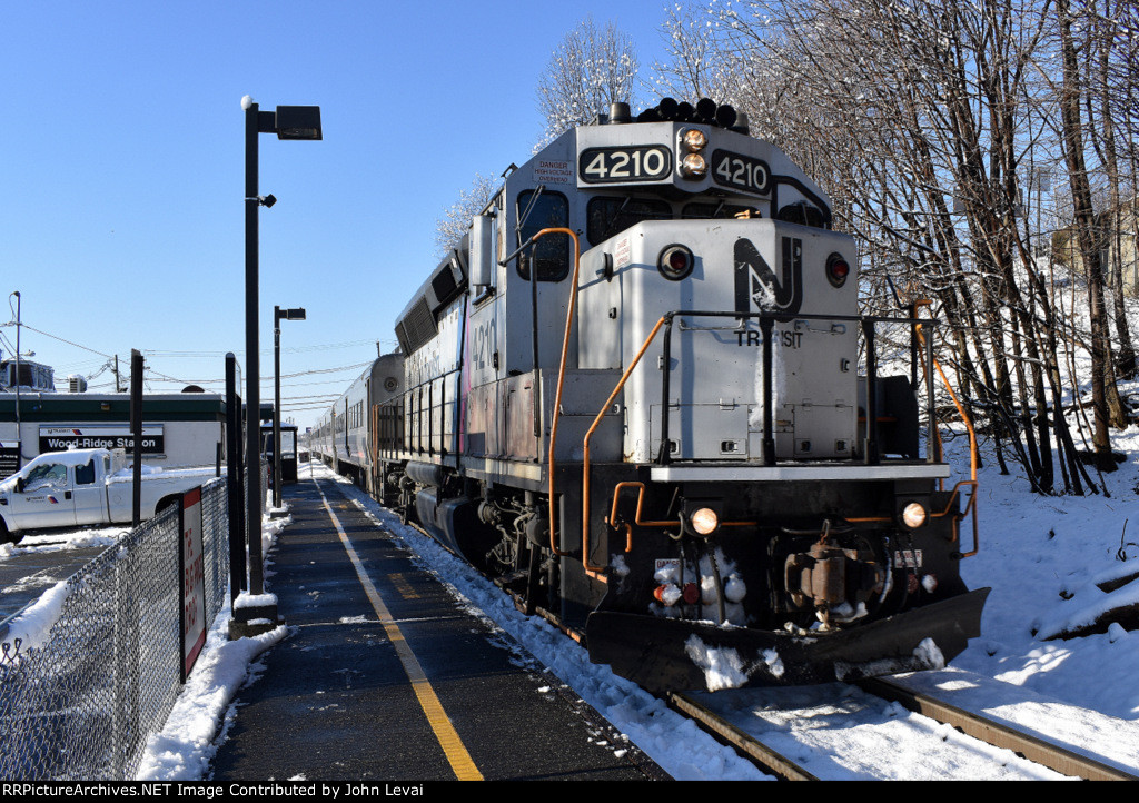 NJT Westbound with GP unit
