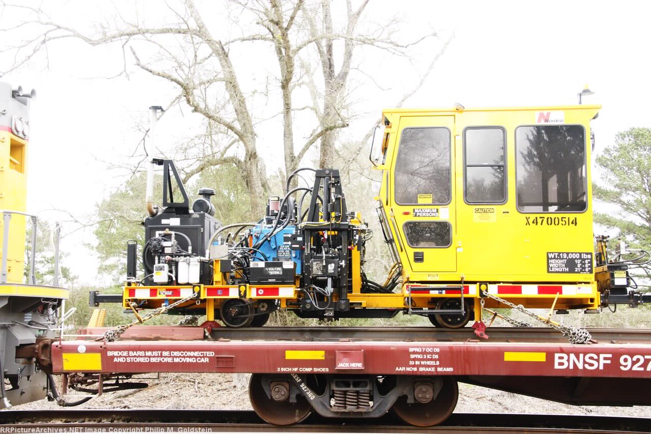 Nordco Spike Puller - BNSF X4700514 