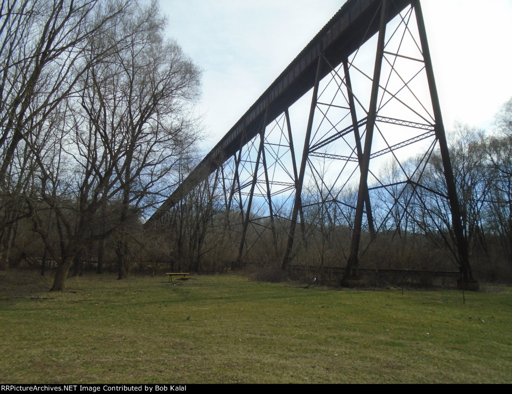  looking east under the UP Trestle