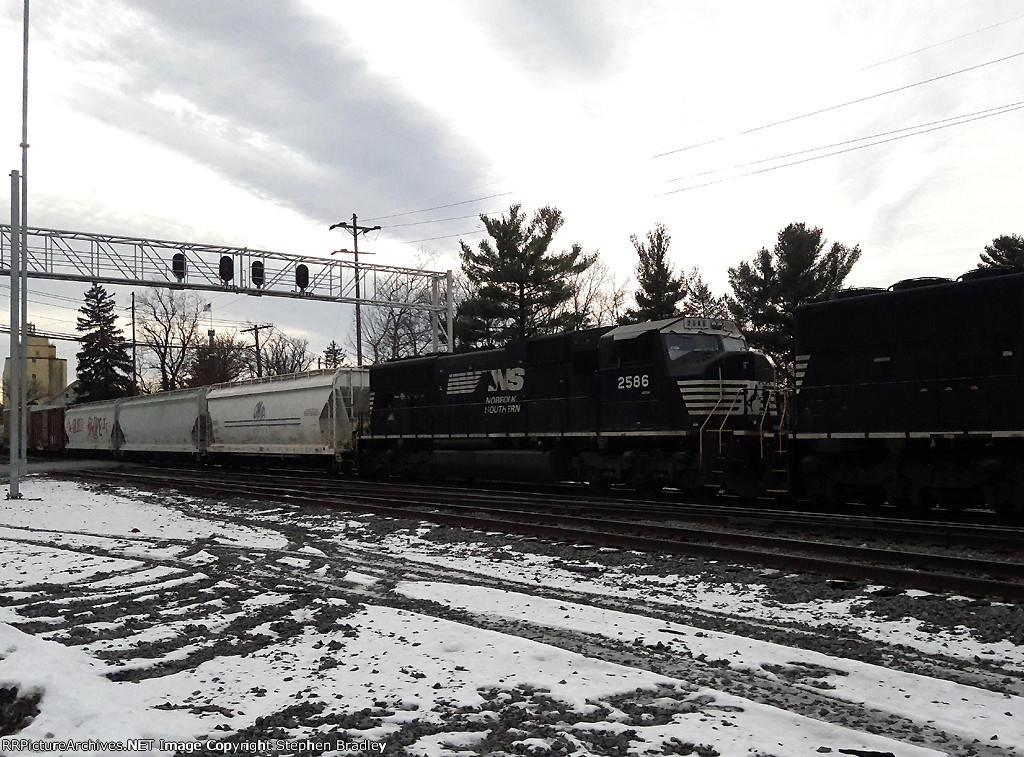 Eastbound mixed freight