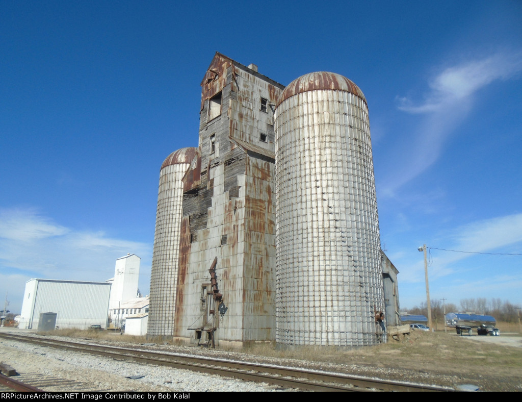 Ficklin Grain Towers