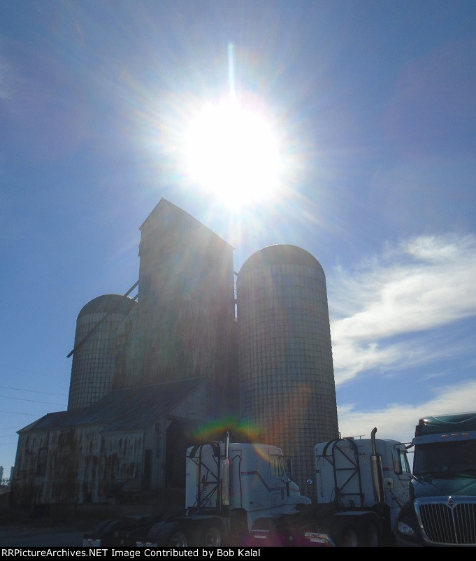 Ficklin Grain Towers
