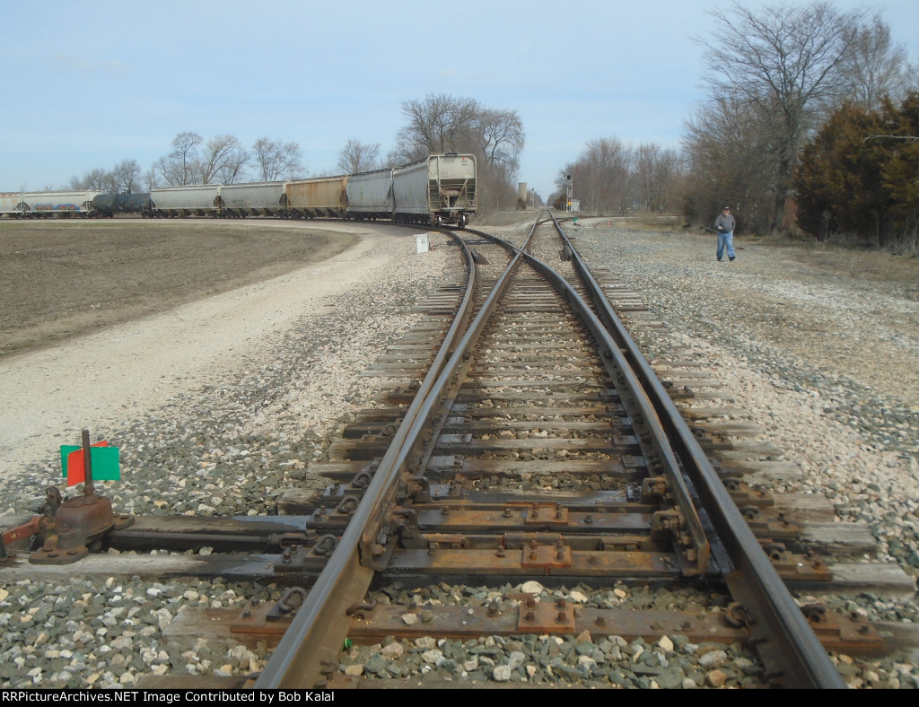 Chrisman Illinois Diamond looking north at switch