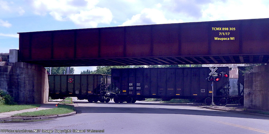 Coke loads for the foundry framed