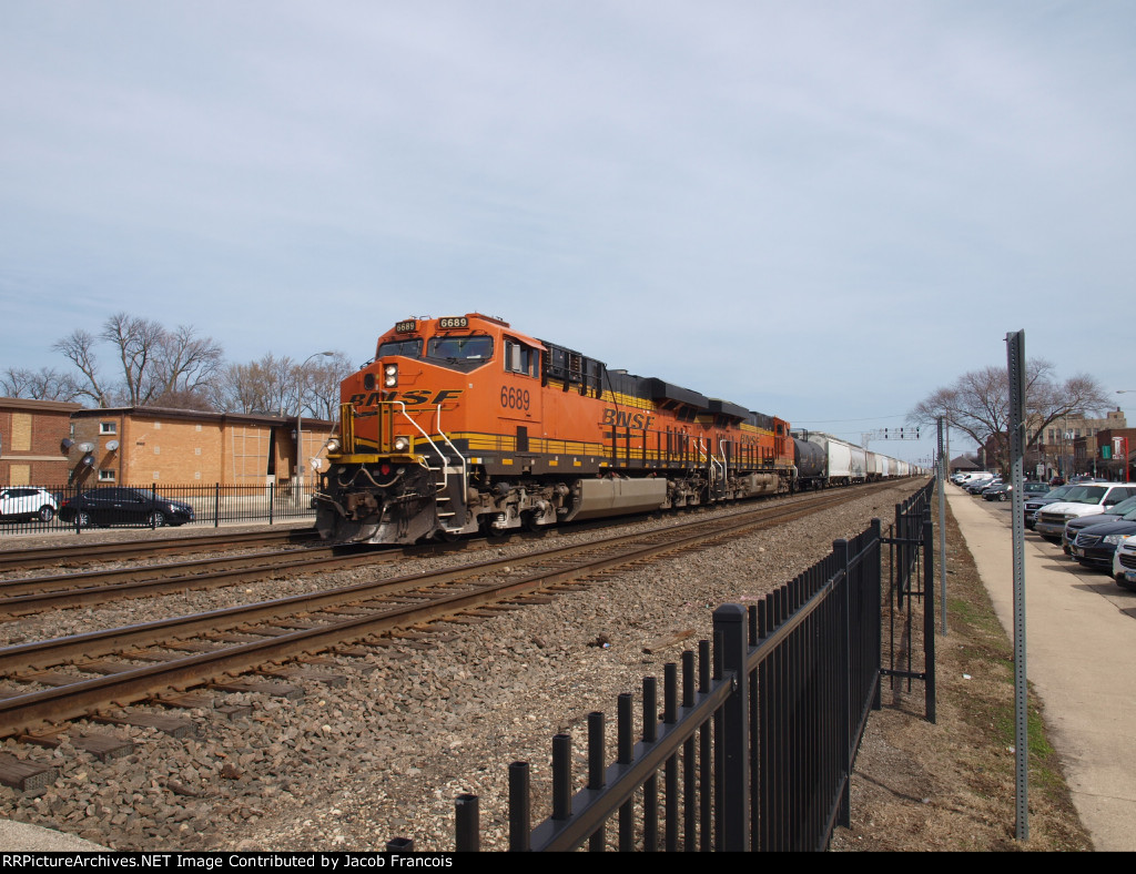 BNSF 6689