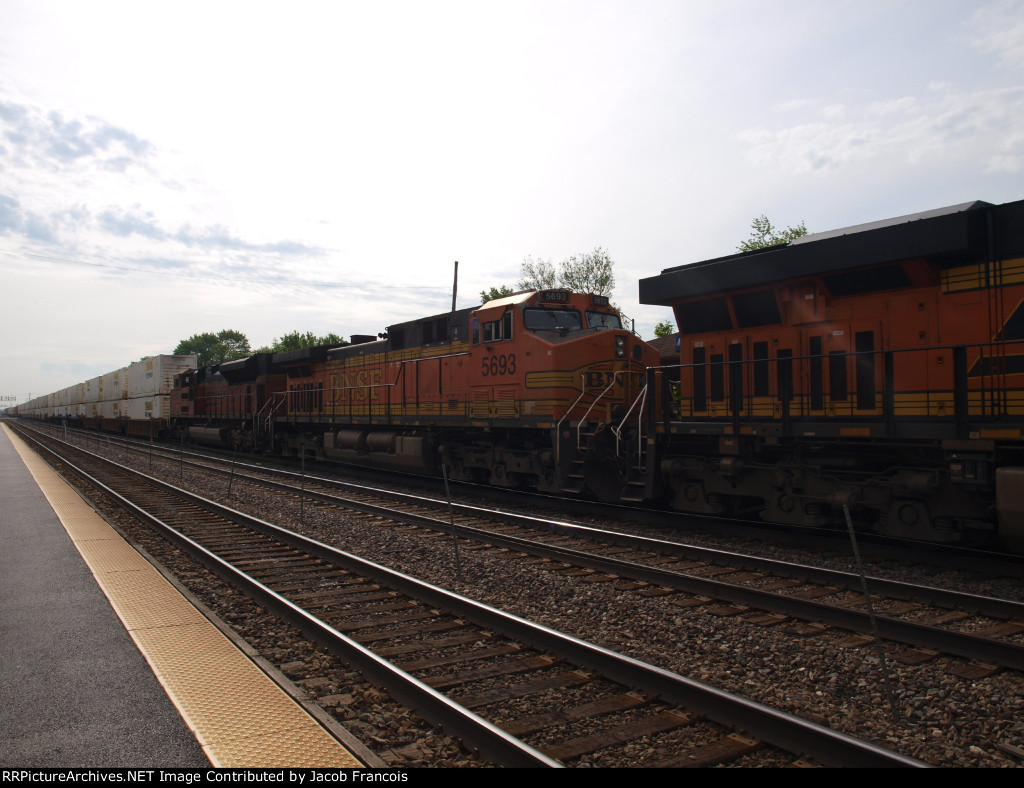 BNSF 5693